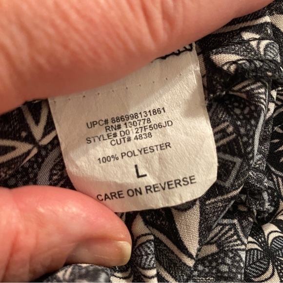 Chic Silky Shorts - Picture 7 of 8